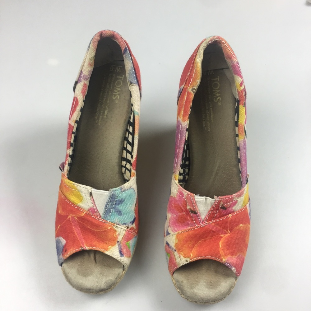 TOMS wedge shoes size 9